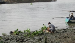 Phát hiện thi thể người đàn ông nổi trên sông Sài Gòn